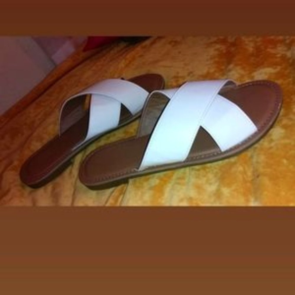 FOREVER 21 Slide On Sandals